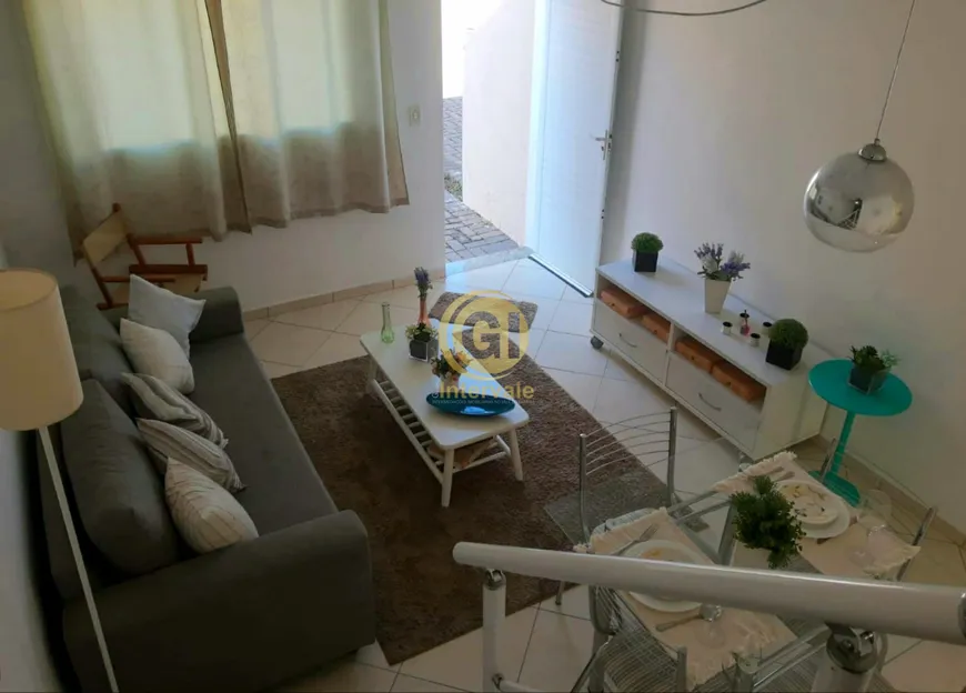 Foto 1 de Sobrado com 2 Quartos à venda, 64m² em Jardim Jacinto, Jacareí