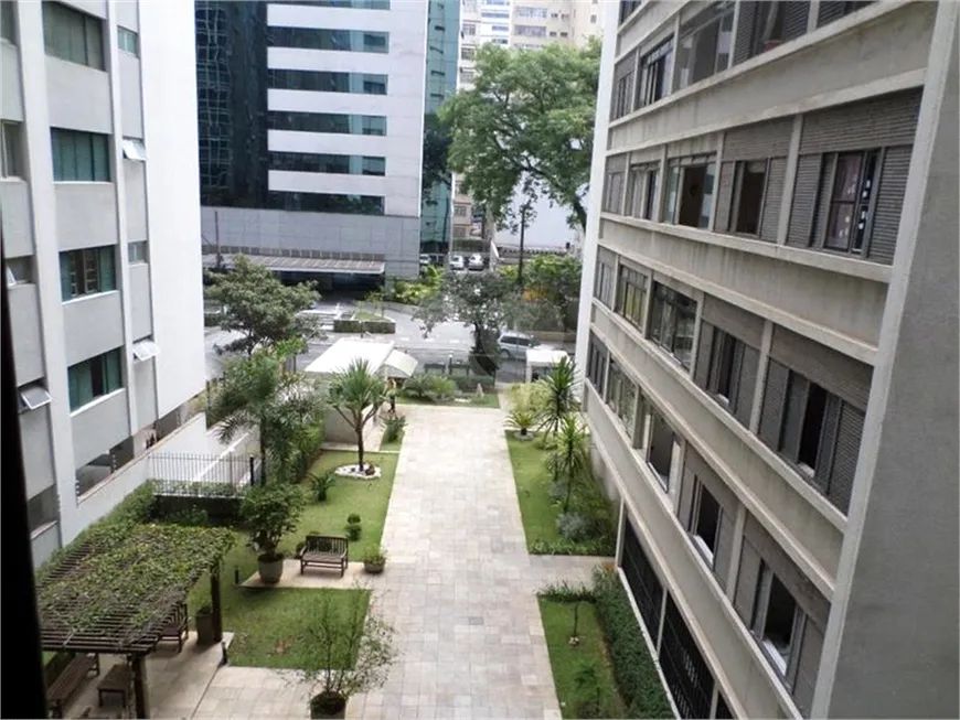 Foto 1 de Apartamento com 3 Quartos para venda ou aluguel, 120m² em Cerqueira César, São Paulo