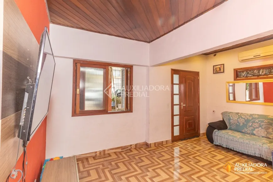 Foto 1 de Casa com 4 Quartos à venda, 113m² em Santa Tereza, Porto Alegre