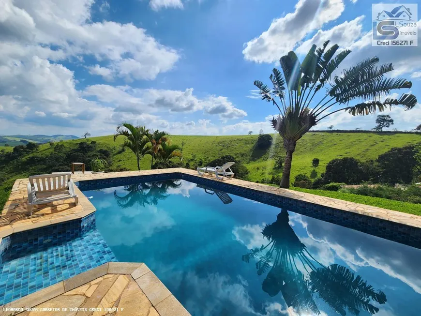 Foto 1 de Fazenda/Sítio com 2 Quartos à venda, 1300m² em Zona Rural, Pinhalzinho