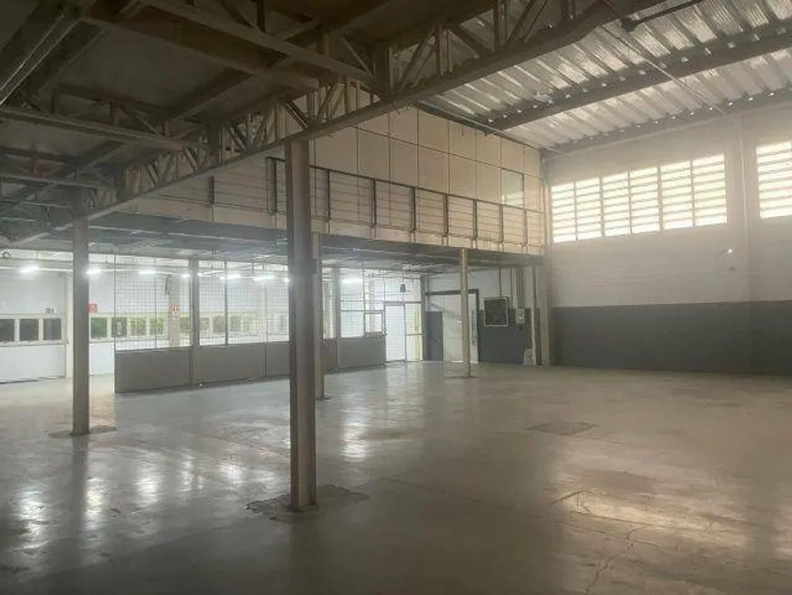 Foto 1 de Galpão/Depósito/Armazém para alugar, 990m² em Cezar de Souza, Mogi das Cruzes