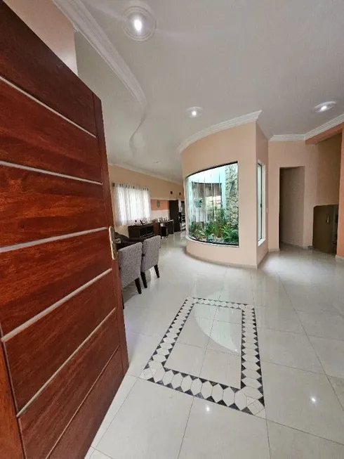 Foto 1 de Casa de Condomínio com 5 Quartos para venda ou aluguel, 350m² em Ortizes, Valinhos