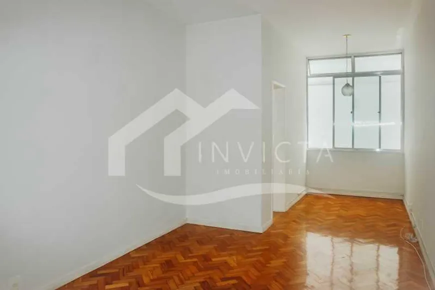 Foto 1 de Apartamento com 2 Quartos à venda, 75m² em Copacabana, Rio de Janeiro