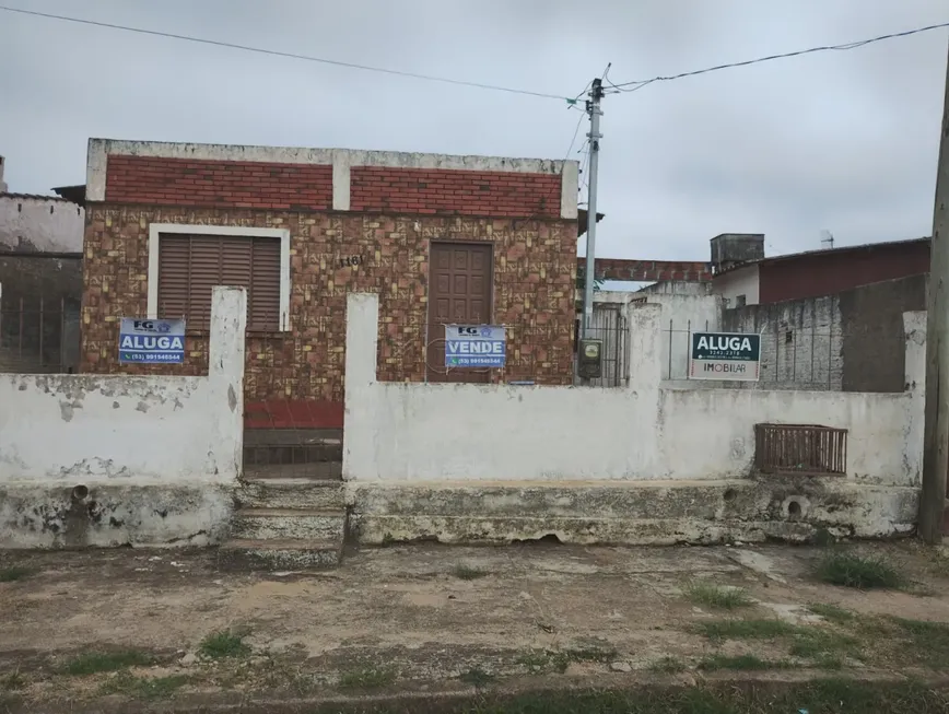 Foto 1 de Casa com 2 Quartos à venda, 50m² em Castro Alves, Bagé