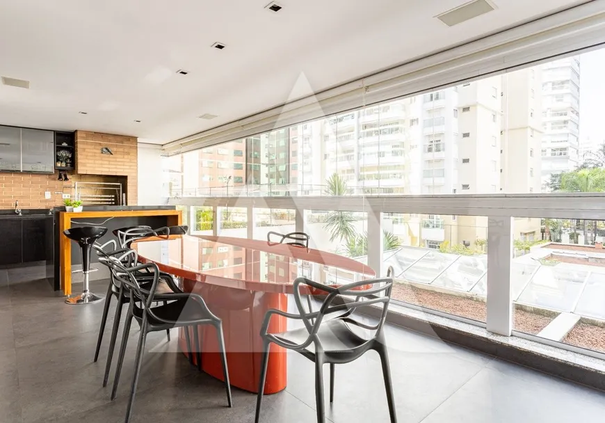 Foto 1 de Apartamento com 2 Quartos para alugar, 128m² em Paraíso, São Paulo