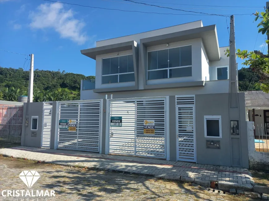 Foto 1 de Casa com 3 Quartos à venda, 154m² em Sertãozinho, Bombinhas