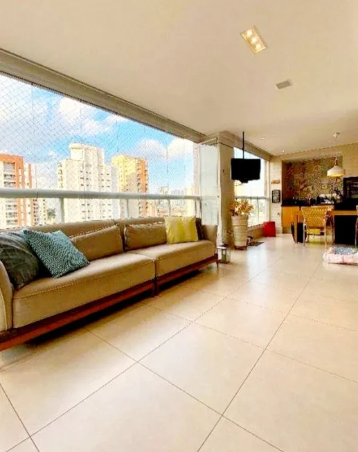 Foto 1 de Apartamento com 3 Quartos à venda, 186m² em Vila Hamburguesa, São Paulo