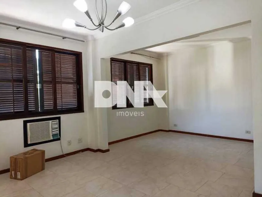 Foto 1 de Apartamento com 3 Quartos à venda, 140m² em Laranjeiras, Rio de Janeiro