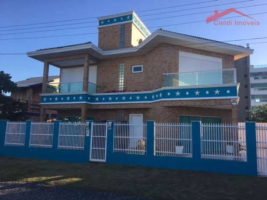 Foto 1 de Casa com 3 Quartos à venda, 209m² em Itacolomi, Balneário Piçarras