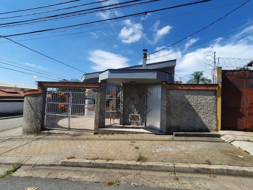 Foto 1 de Casa com 3 Quartos à venda, 225m² em Jardim Simus, Sorocaba