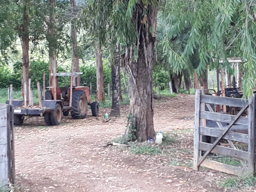 Foto 1 de Fazenda/Sítio à venda, 20000m² em Zona Rural, Cordisburgo