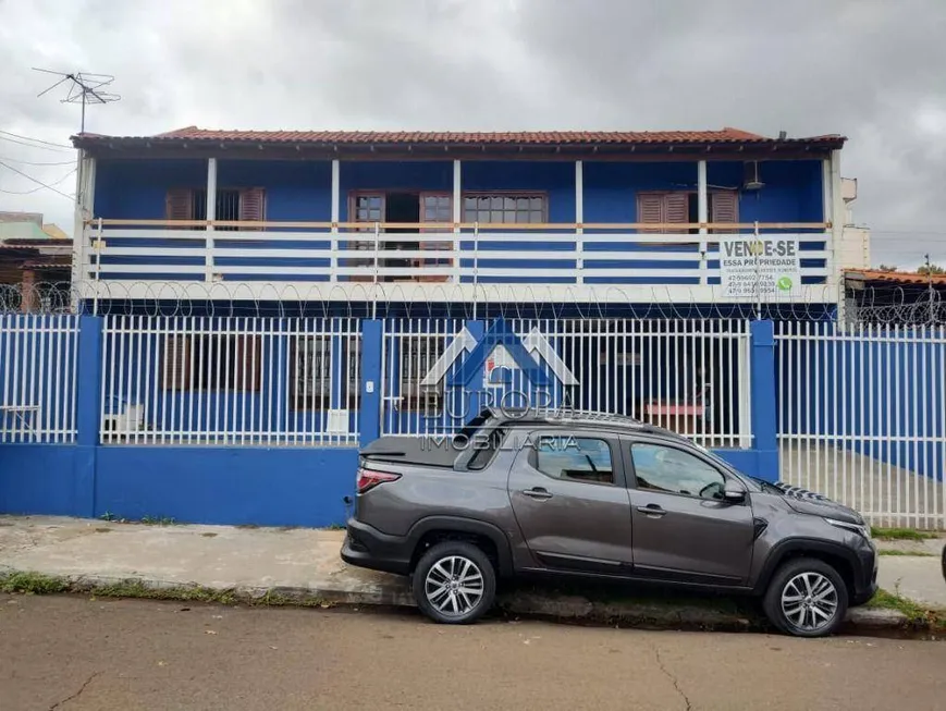 Foto 1 de Sobrado com 6 Quartos à venda, 312m² em Arpoador, Londrina