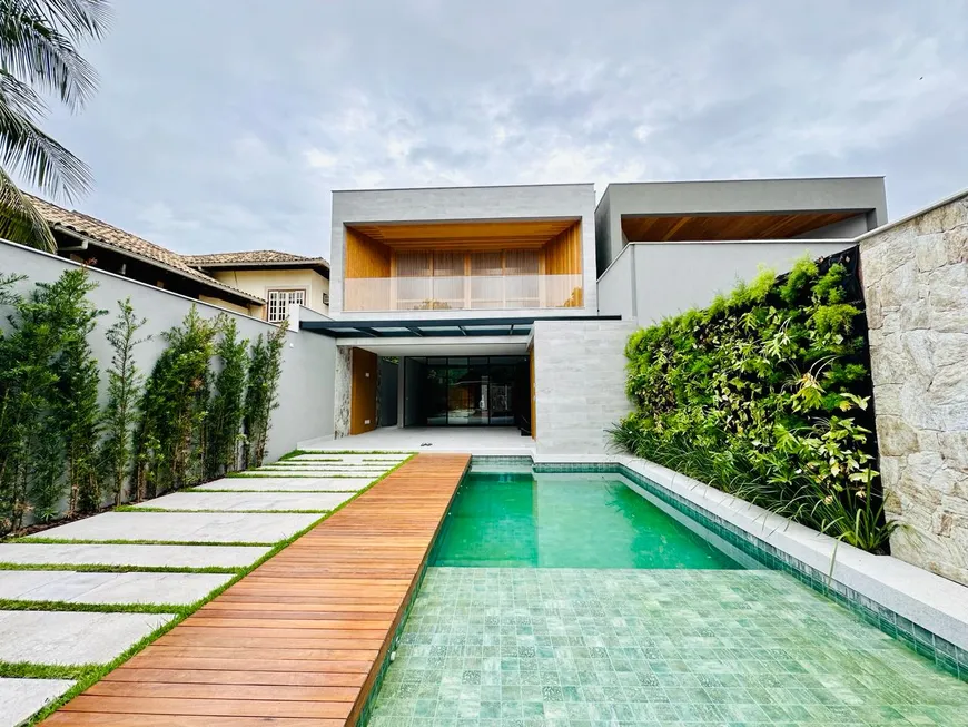 Foto 1 de Casa com 4 Quartos à venda, 500m² em Barra da Tijuca, Rio de Janeiro