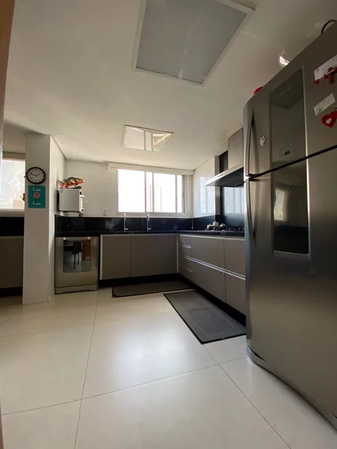 Foto 1 de Apartamento com 4 Quartos à venda, 155m² em Setor Oeste, Goiânia