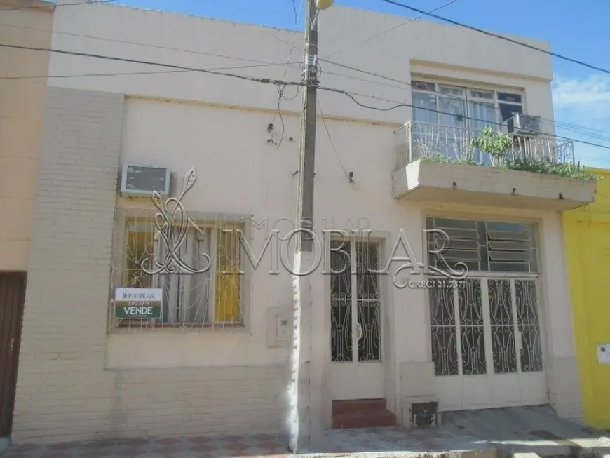 Foto 1 de Casa com 3 Quartos à venda, 120m² em Centro, Bagé