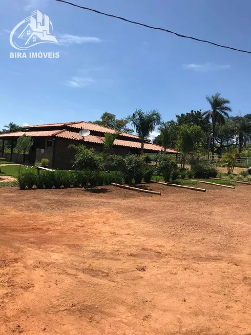 Foto 1 de Fazenda/Sítio com 3 Quartos à venda, 1700m² em Zona Rural, Patrocínio