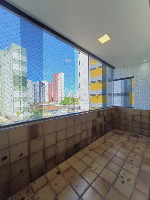 Foto 1 de Apartamento com 4 Quartos à venda, 111m² em Tamarineira, Recife