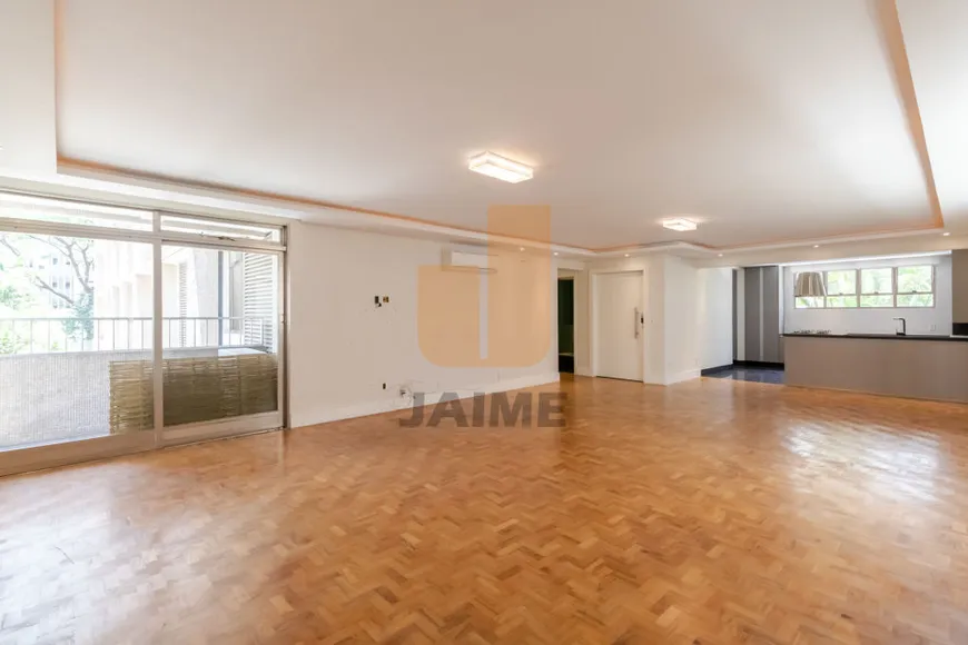 Foto 1 de Apartamento com 3 Quartos à venda, 209m² em Jardim Paulista, São Paulo