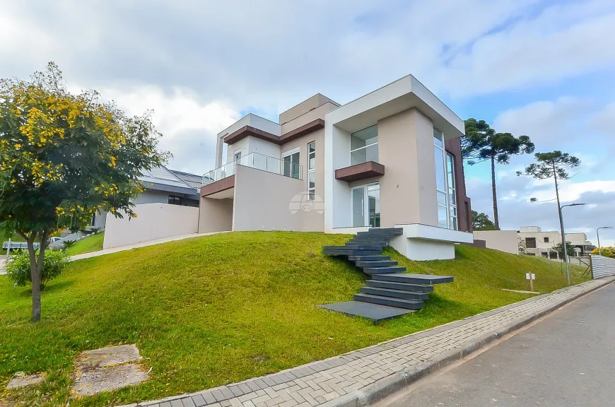 Foto 1 de Casa de Condomínio com 3 Quartos à venda, 358m² em Butiatuvinha, Curitiba