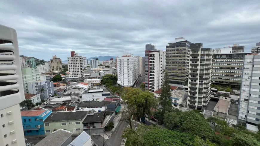 Foto 1 de Apartamento com 2 Quartos à venda, 55m² em Centro, Florianópolis