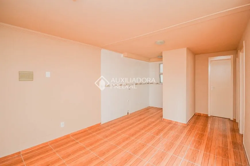 Foto 1 de Apartamento com 2 Quartos para alugar, 50m² em Vila Nova, Porto Alegre