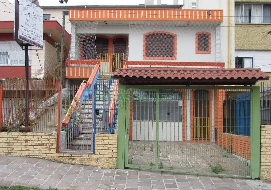 Foto 1 de Casa com 3 Quartos para alugar, 300m² em Centro, Caxias do Sul