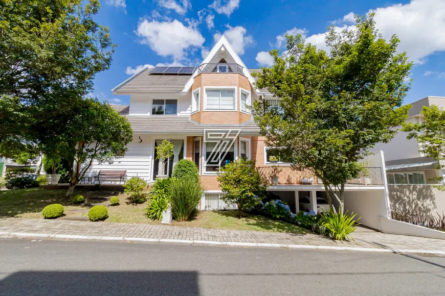 Foto 1 de Casa de Condomínio com 4 Quartos à venda, 399m² em Santa Felicidade, Curitiba