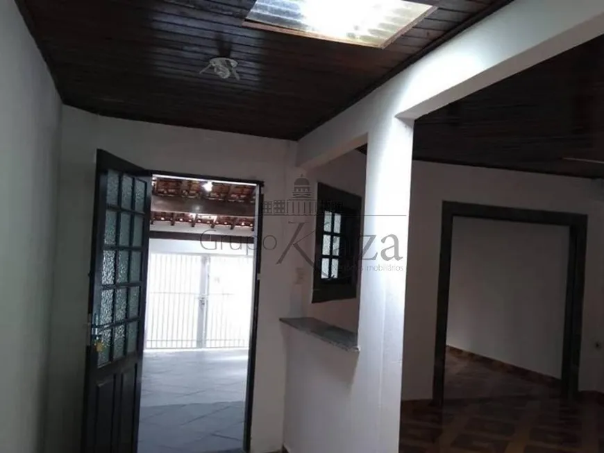 Foto 1 de Casa com 3 Quartos à venda, 126m² em Jardim Santa Marina, Jacareí