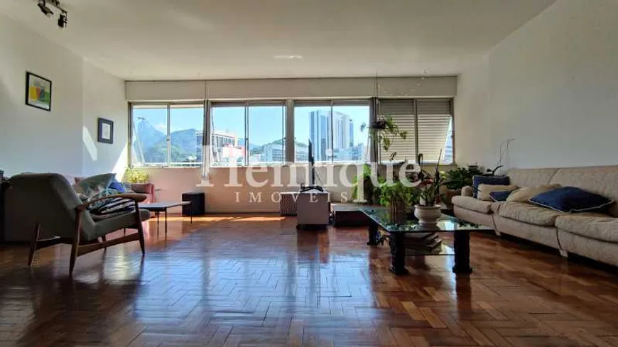 Foto 1 de Apartamento com 6 Quartos à venda, 200m² em Botafogo, Rio de Janeiro