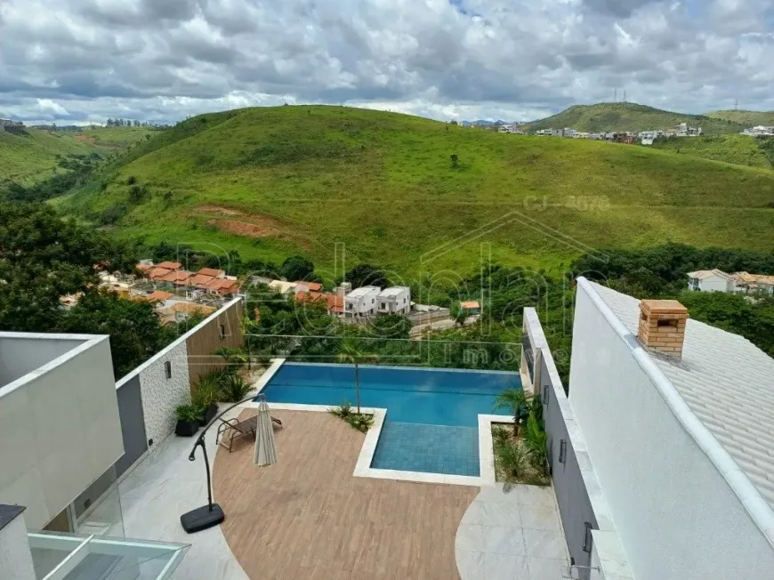 Foto 1 de Casa com 4 Quartos à venda, 367m² em Morada da Colina, Volta Redonda