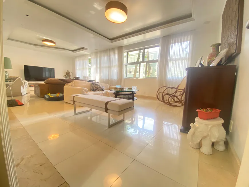 Foto 1 de Apartamento com 4 Quartos para venda ou aluguel, 180m² em Leblon, Rio de Janeiro
