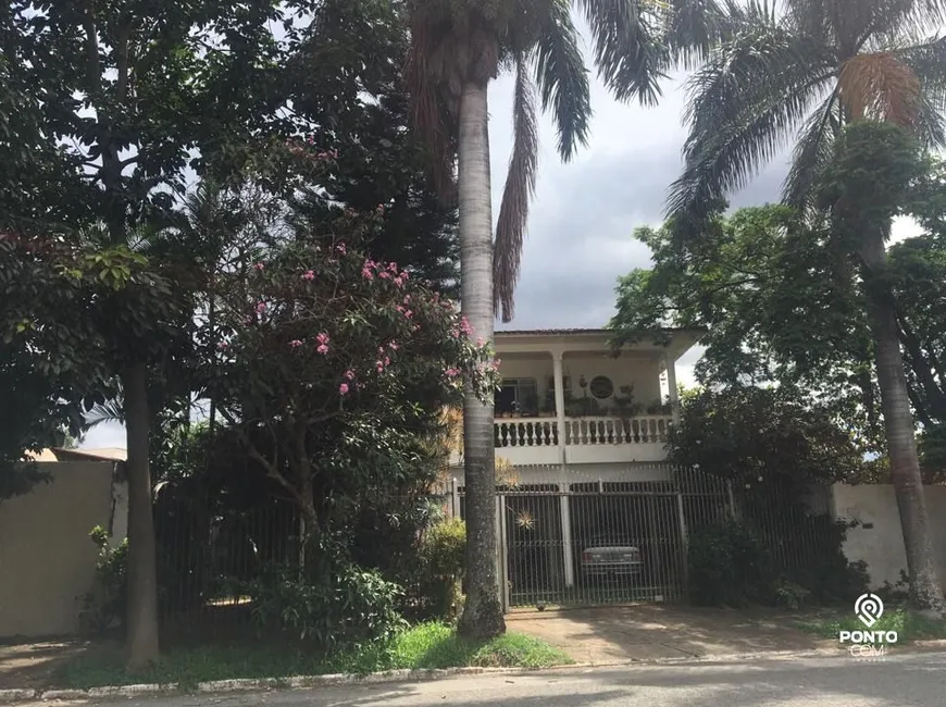 Foto 1 de Casa de Condomínio com 3 Quartos à venda, 295m² em Vila Osvaldo Rosa, Goiânia