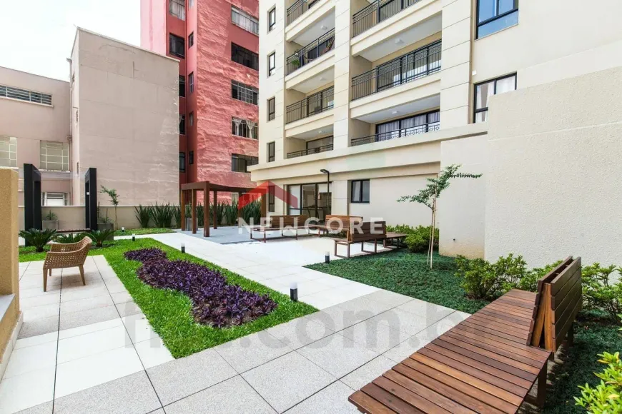 Foto 1 de Apartamento com 1 Quarto à venda, 35m² em Centro, Curitiba