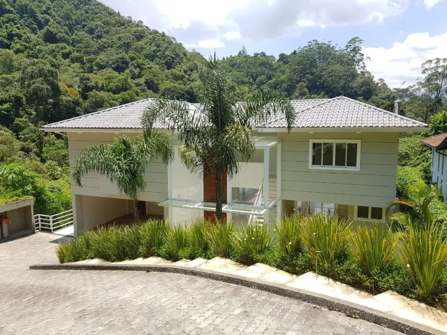 Foto 1 de Casa com 4 Quartos à venda, 600m² em Independência, Petrópolis