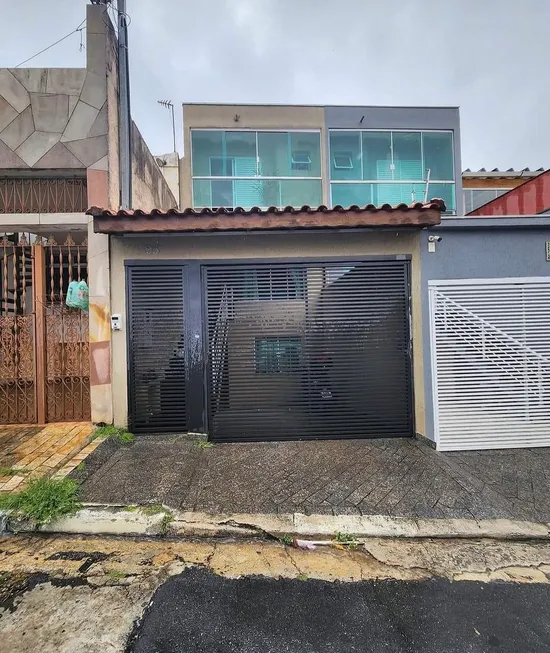 Foto 1 de Sobrado com 3 Quartos à venda, 130m² em Jardim Tupan, Barueri