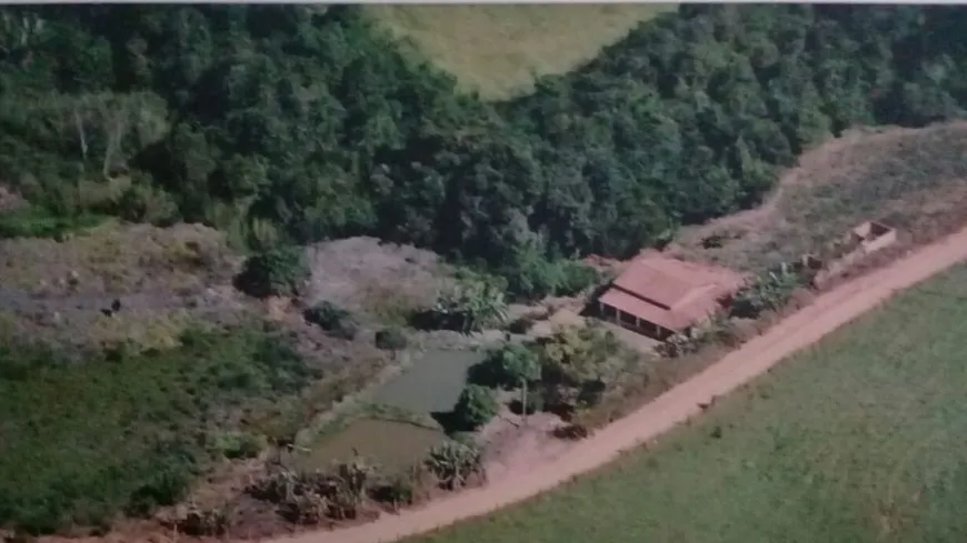 Foto 1 de Fazenda/Sítio com 2 Quartos à venda, 12000m² em Zona Rural, Caconde