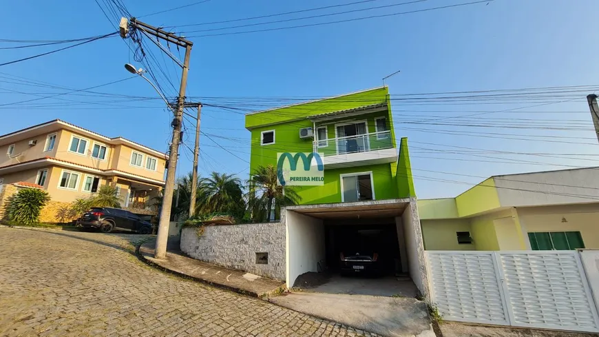 Foto 1 de Casa com 3 Quartos à venda, 320m² em Arsenal, São Gonçalo