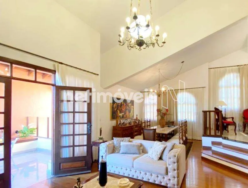 Foto 1 de Casa com 4 Quartos à venda, 350m² em Belvedere, Belo Horizonte