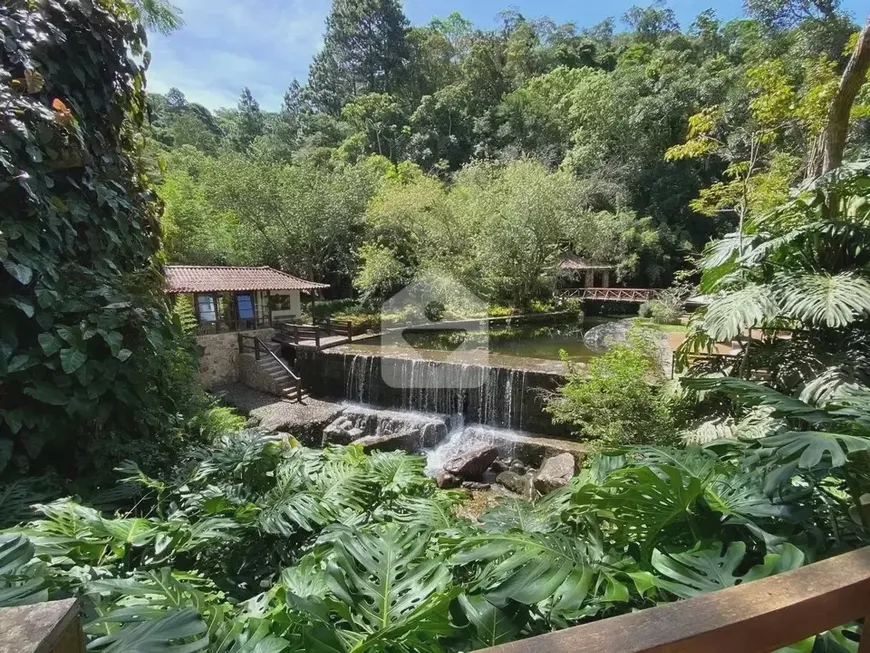 Foto 1 de Casa com 9 Quartos à venda, 700m² em Correas, Petrópolis