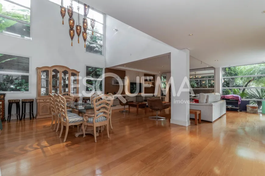 Foto 1 de Casa com 4 Quartos à venda, 402m² em Alto Da Boa Vista, São Paulo