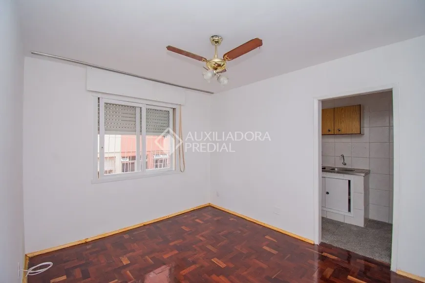 Foto 1 de Apartamento com 1 Quarto para alugar, 38m² em Protásio Alves, Porto Alegre