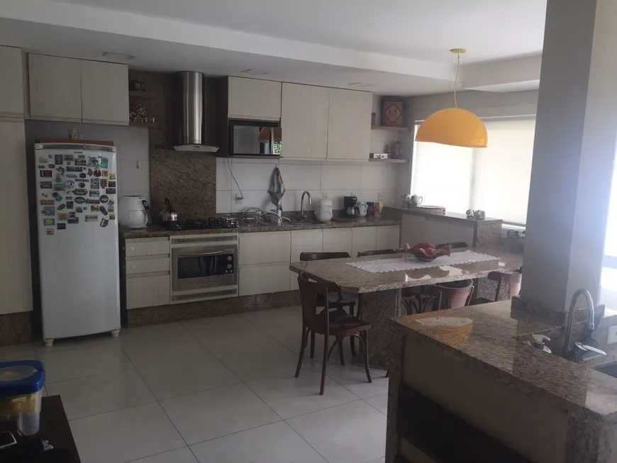 Foto 1 de Casa com 3 Quartos à venda, 250m² em Nossa Senhora das Graças, Canoas