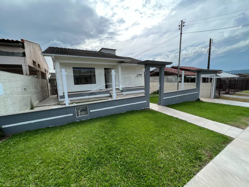 Foto 1 de Casa com 3 Quartos à venda, 173m² em Mina do Mato, Criciúma