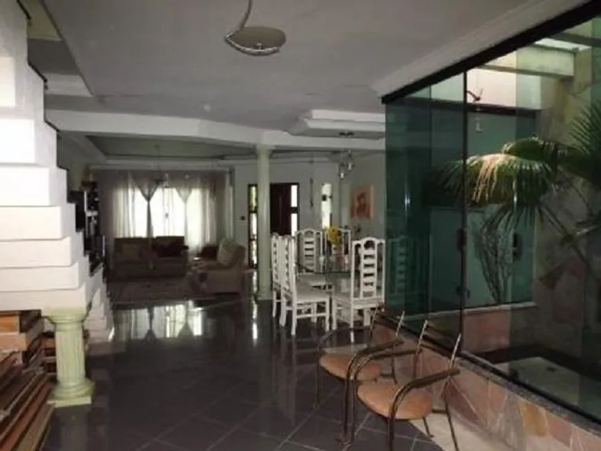 Foto 1 de Sobrado com 3 Quartos à venda, 400m² em Vila Helena, Santo André