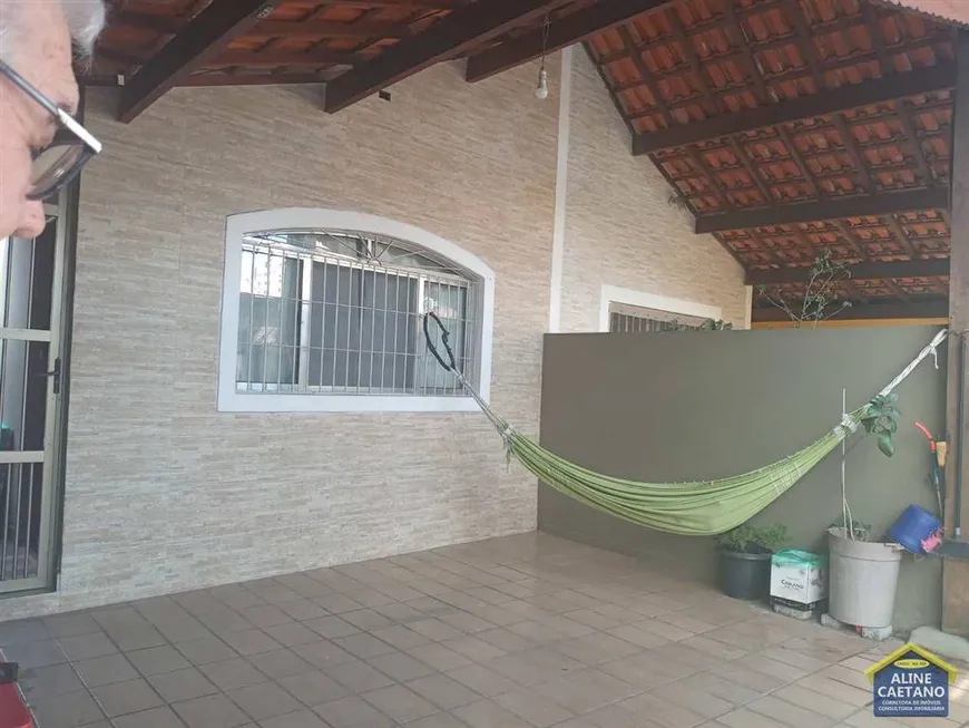 Foto 1 de Casa com 2 Quartos à venda, 90m² em Vila Tupi, Praia Grande