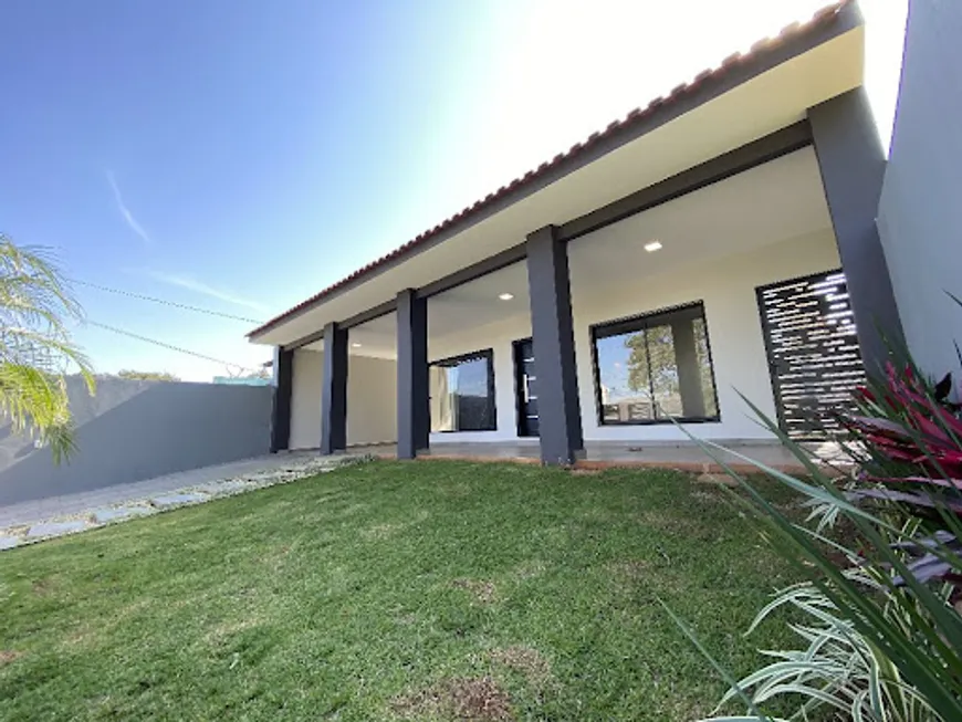 Foto 1 de Casa com 4 Quartos à venda, 290m² em Country, Cascavel