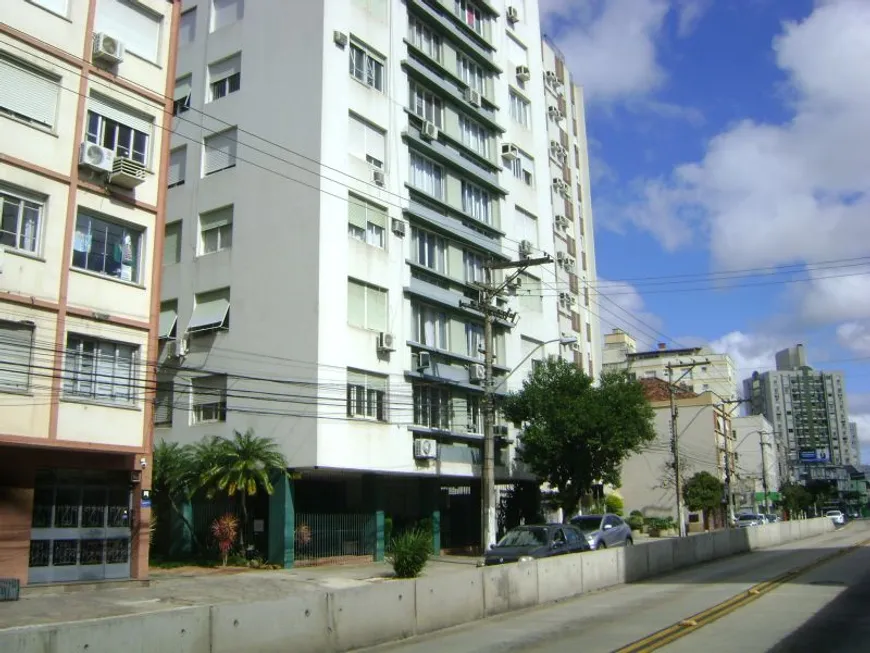 Foto 1 de Apartamento com 3 Quartos à venda, 98m² em Rio Branco, Porto Alegre
