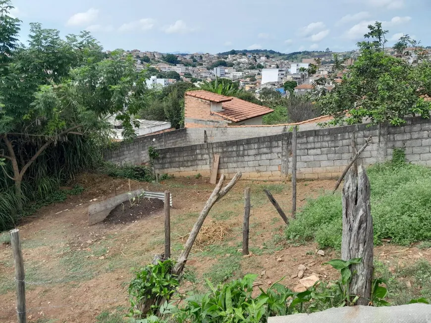 Foto 1 de Lote/Terreno à venda, 400m² em Porta do Céu, São Lourenço