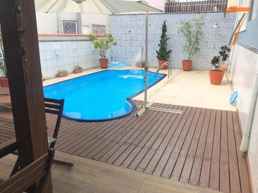 Foto 1 de Casa com 3 Quartos à venda, 282m² em Coqueiros, Florianópolis