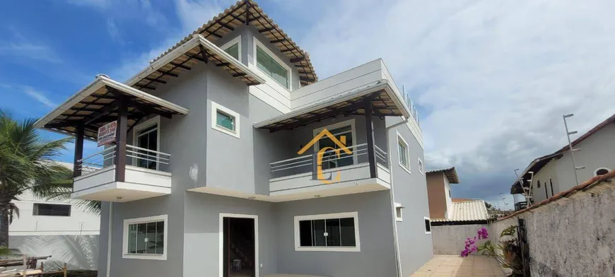 Foto 1 de Casa com 4 Quartos à venda, 210m² em Ouro Verde, Rio das Ostras